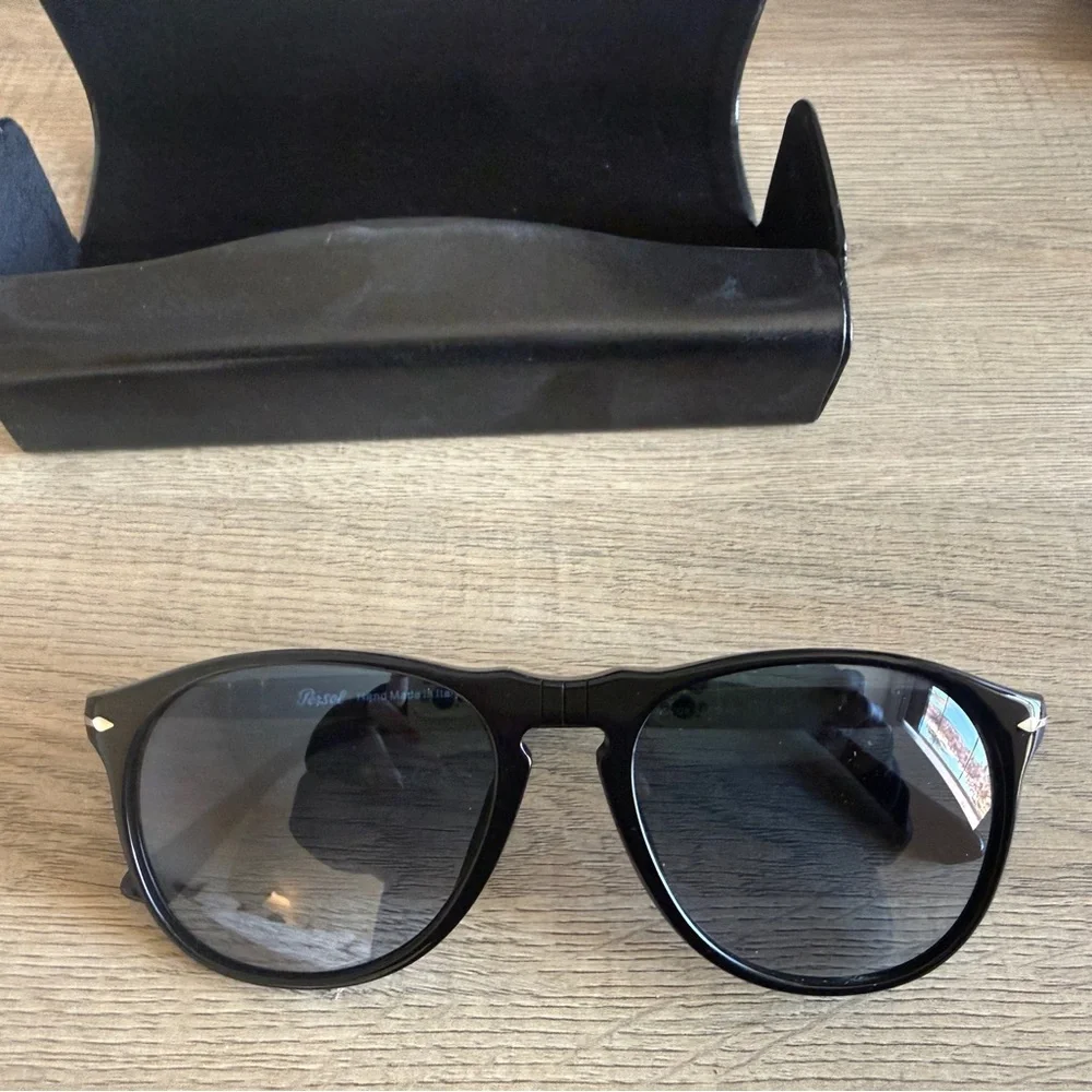 Persol unworn this